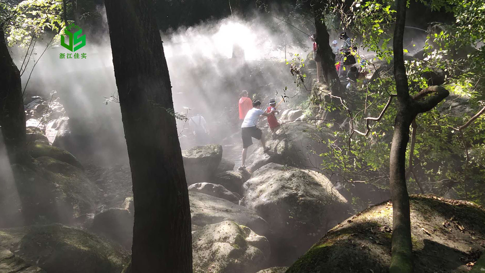 浙江雾森系统人造雾喷雾造景打造氛围感景观